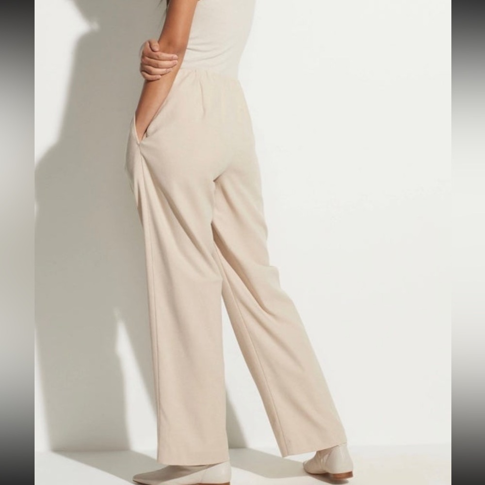 Vince Cream Colored Flannel Pull On Pants Pleats Wide Leg